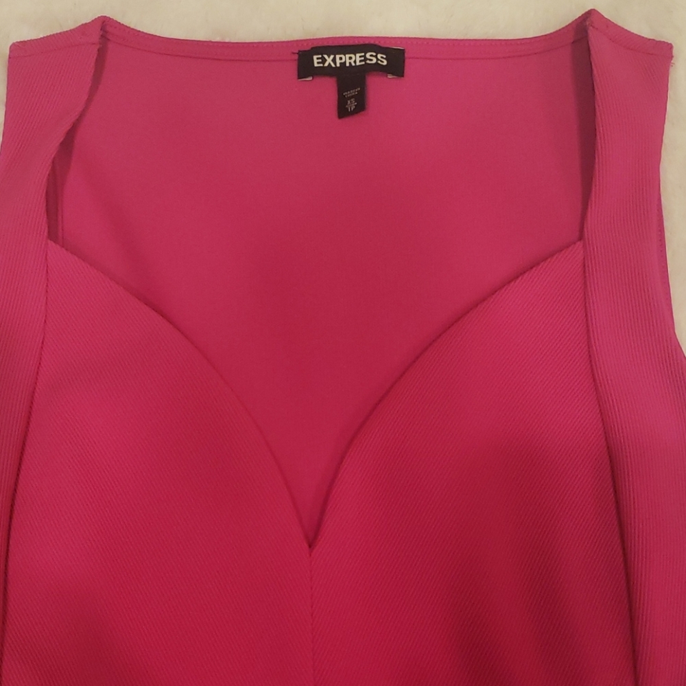 Express Top - Picture 2 of 5